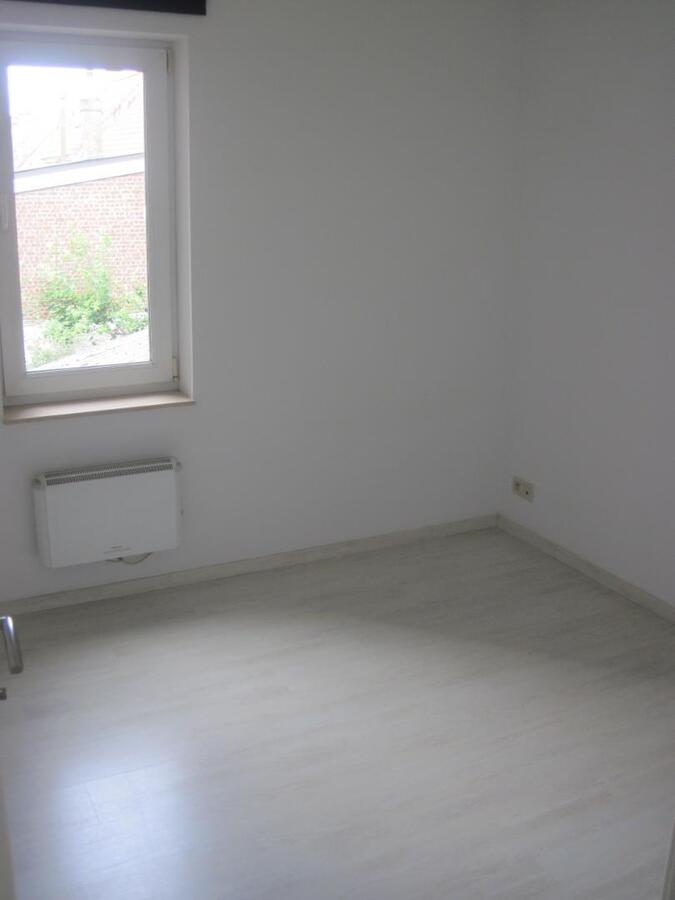 Uitstekend gelegen appartement. Geen vaste kosten ! 