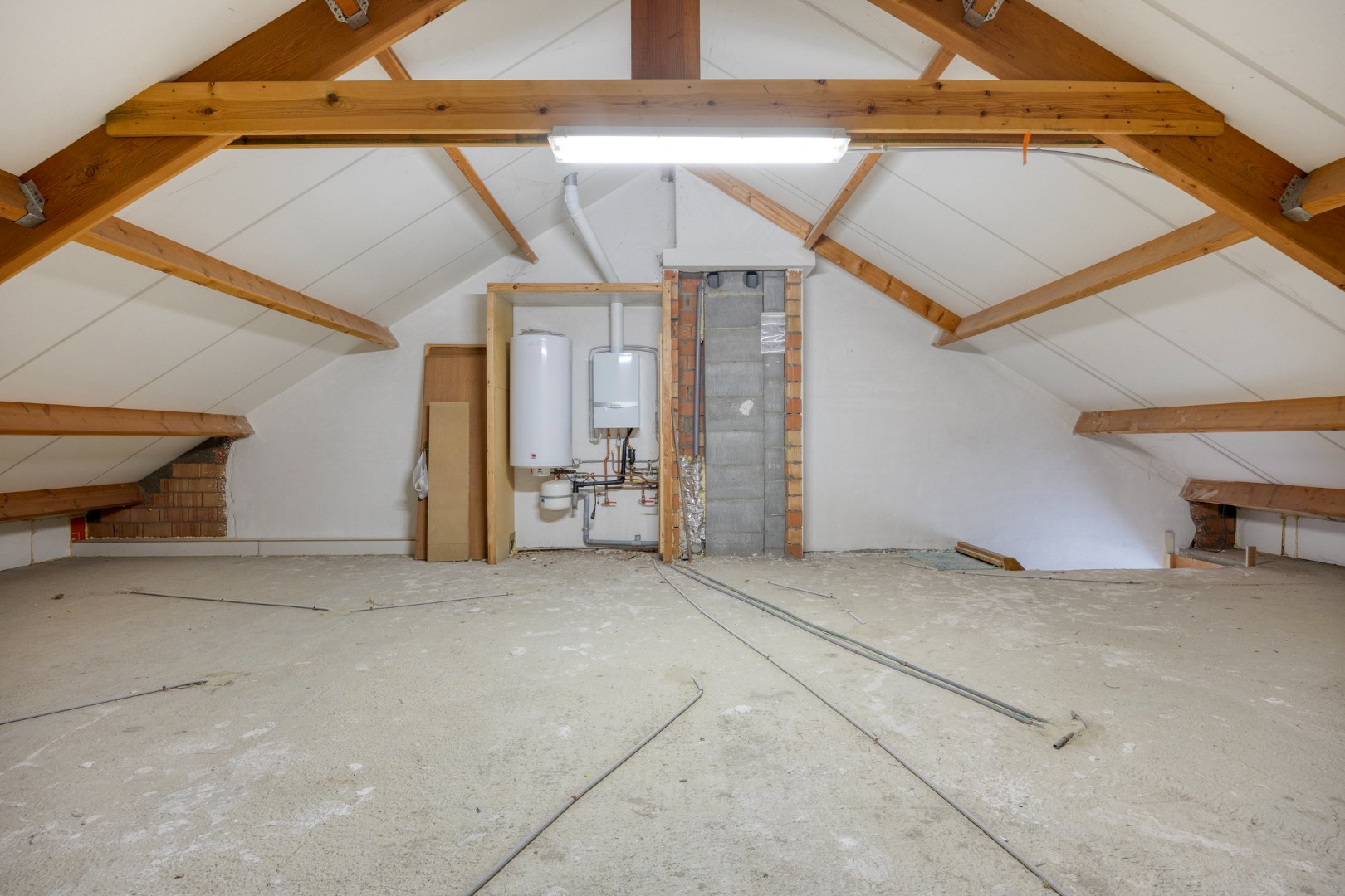 zolder met vaste trap