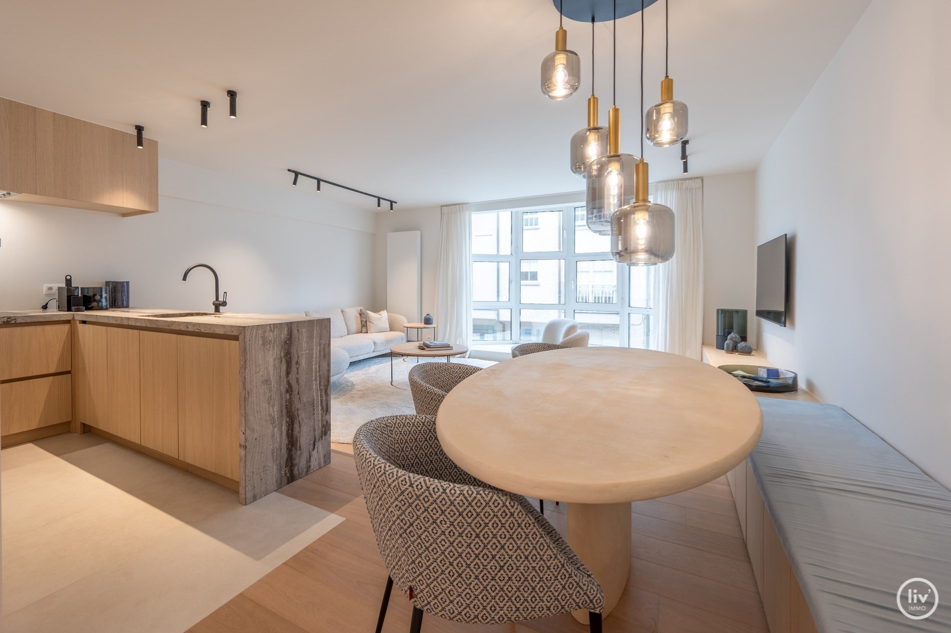 Prachtig gerenoveerd 3 slaapkamerappartement centraal gelegen vlakbij de Lippenslaan te Knokke 