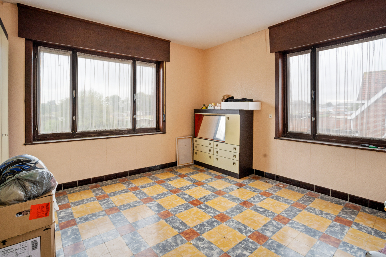 Alleenstaande woning met loods in Jonkershove. 