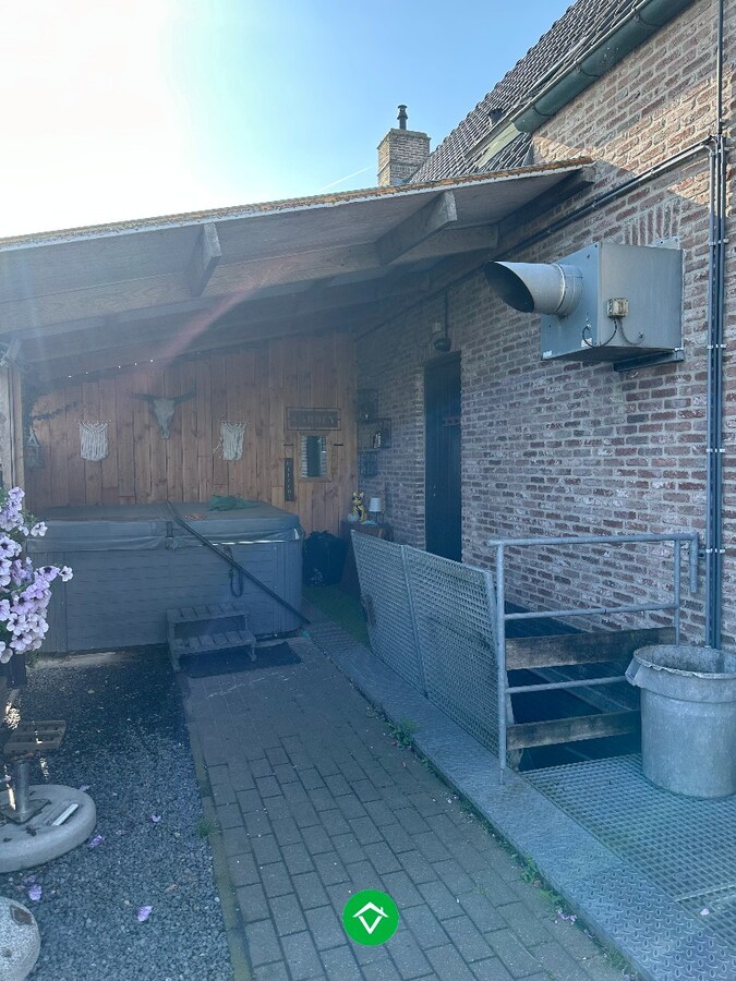 Combinatie wonen &amp; werken: horecazaak met woonst in Eernegem 