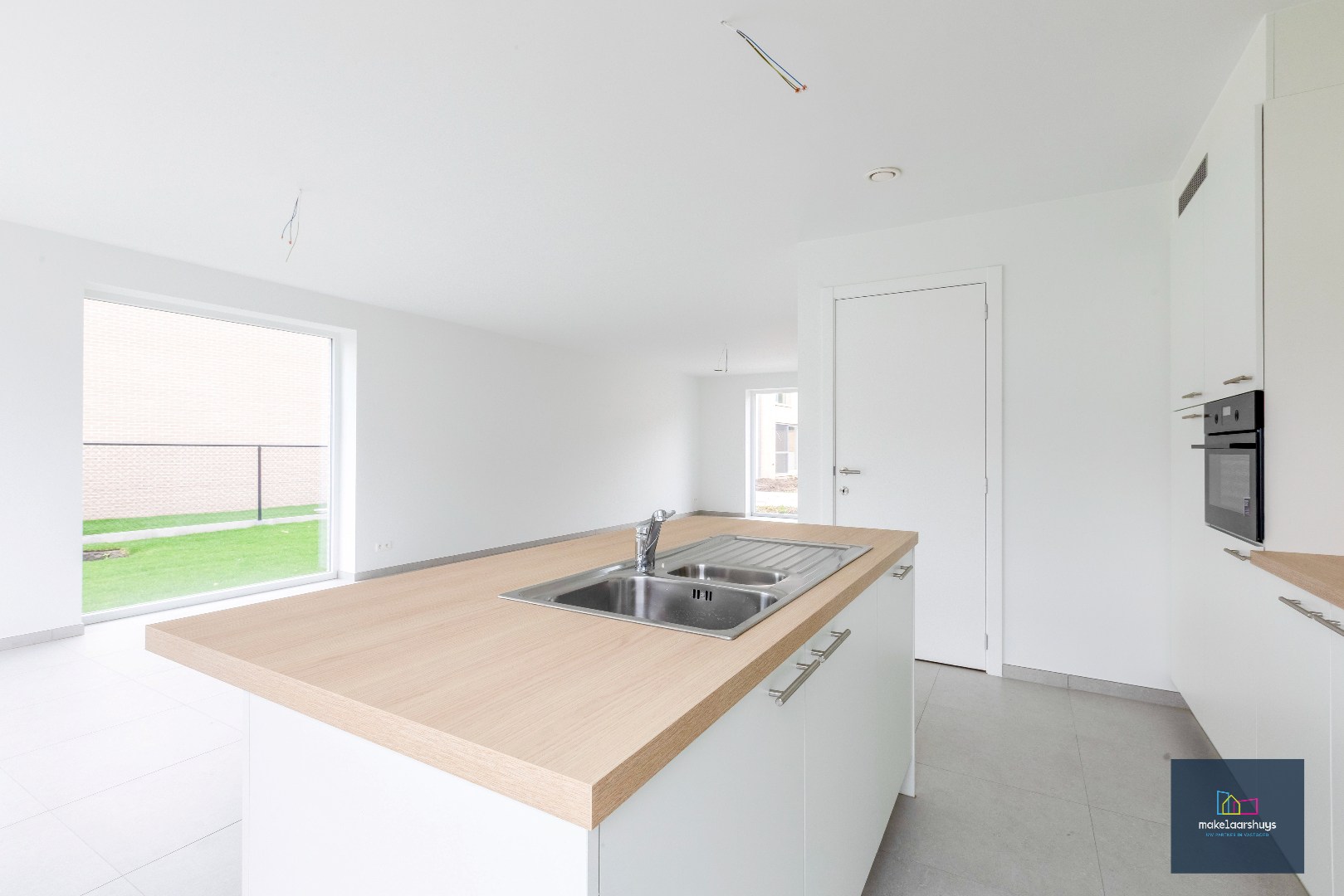 Energiezuinige nieuwbouwwoning met 3 slaapkamers , tuin en staanplaats 