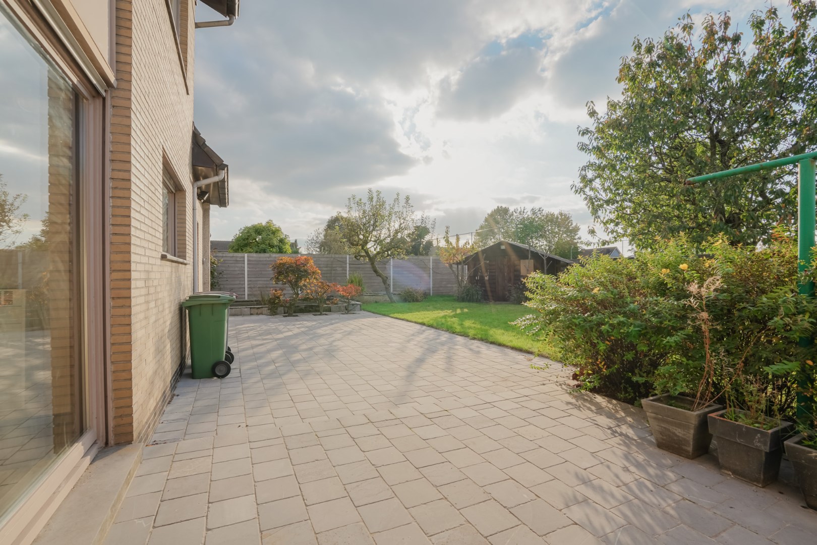 HOB met zonnige tuin in een rustige wijk te Zelzate 