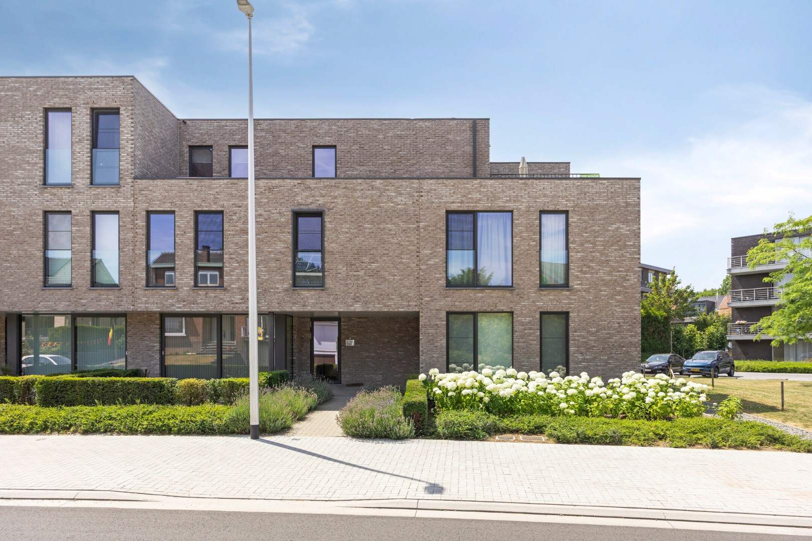 Voorgevel met inkom