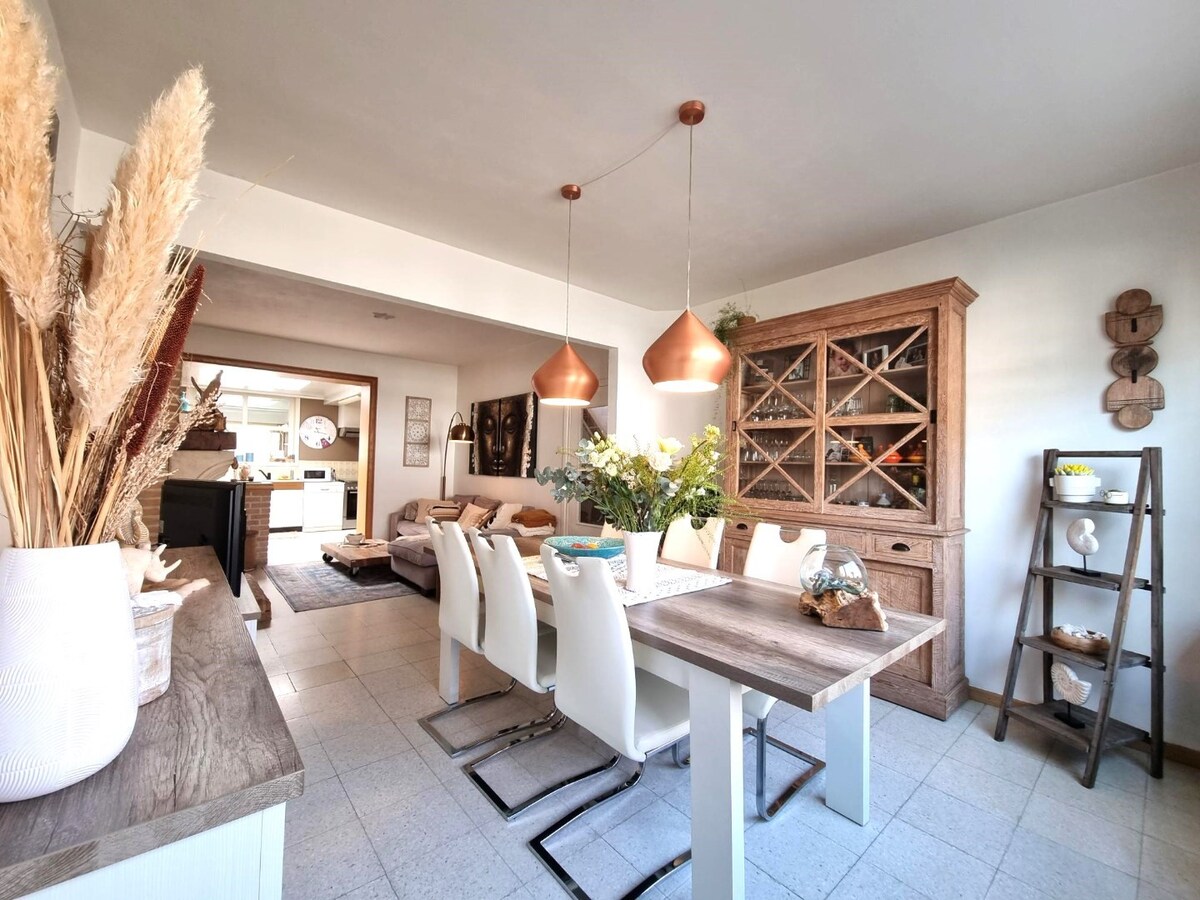 Toffe, ruime en lichtrijke gezinswoning met knappe zuidgerichte tuin - Heist 