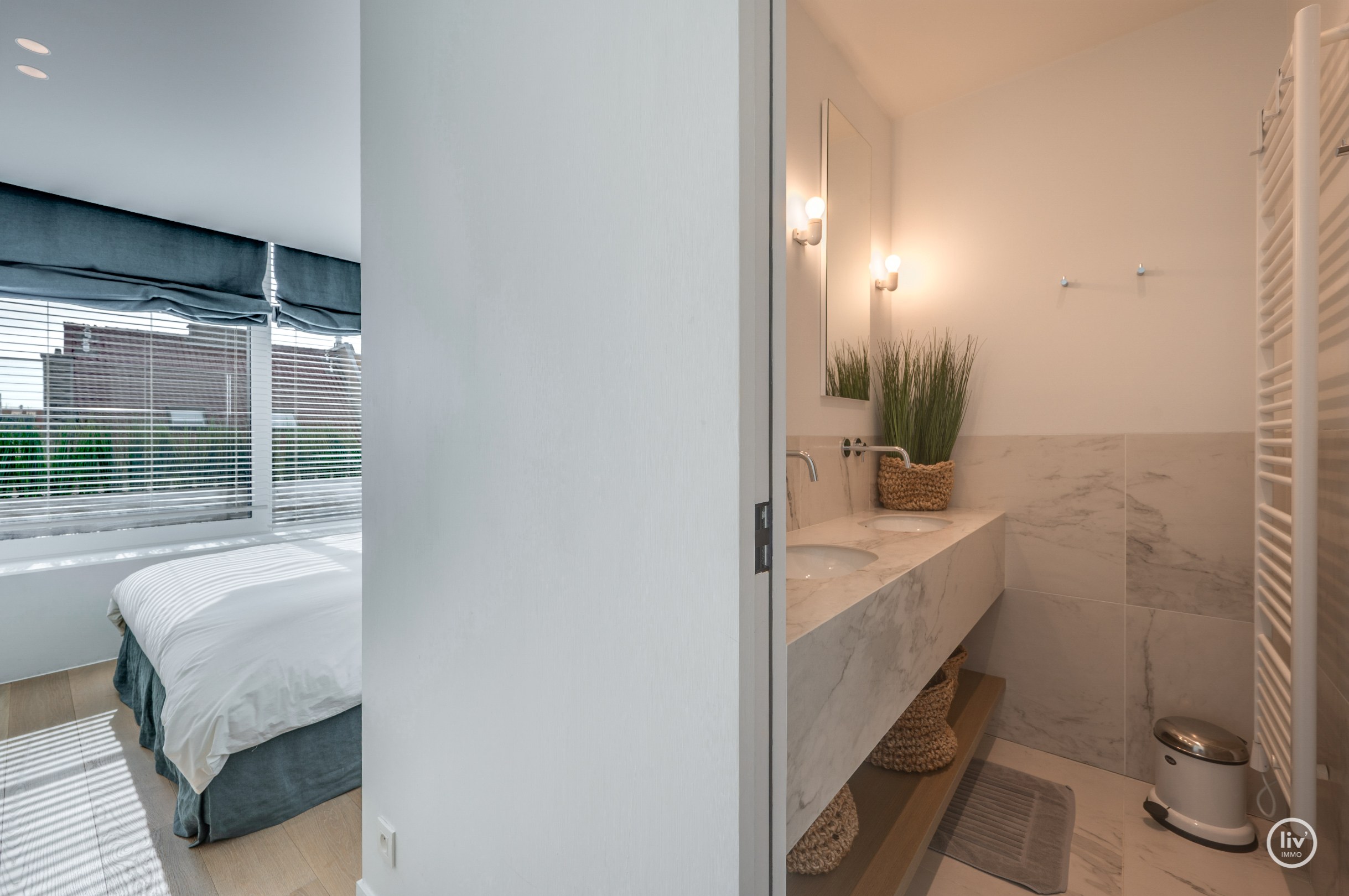 Appartement duplex unique avec 4 chambres dans une résidence récente au centre de Knokke. 