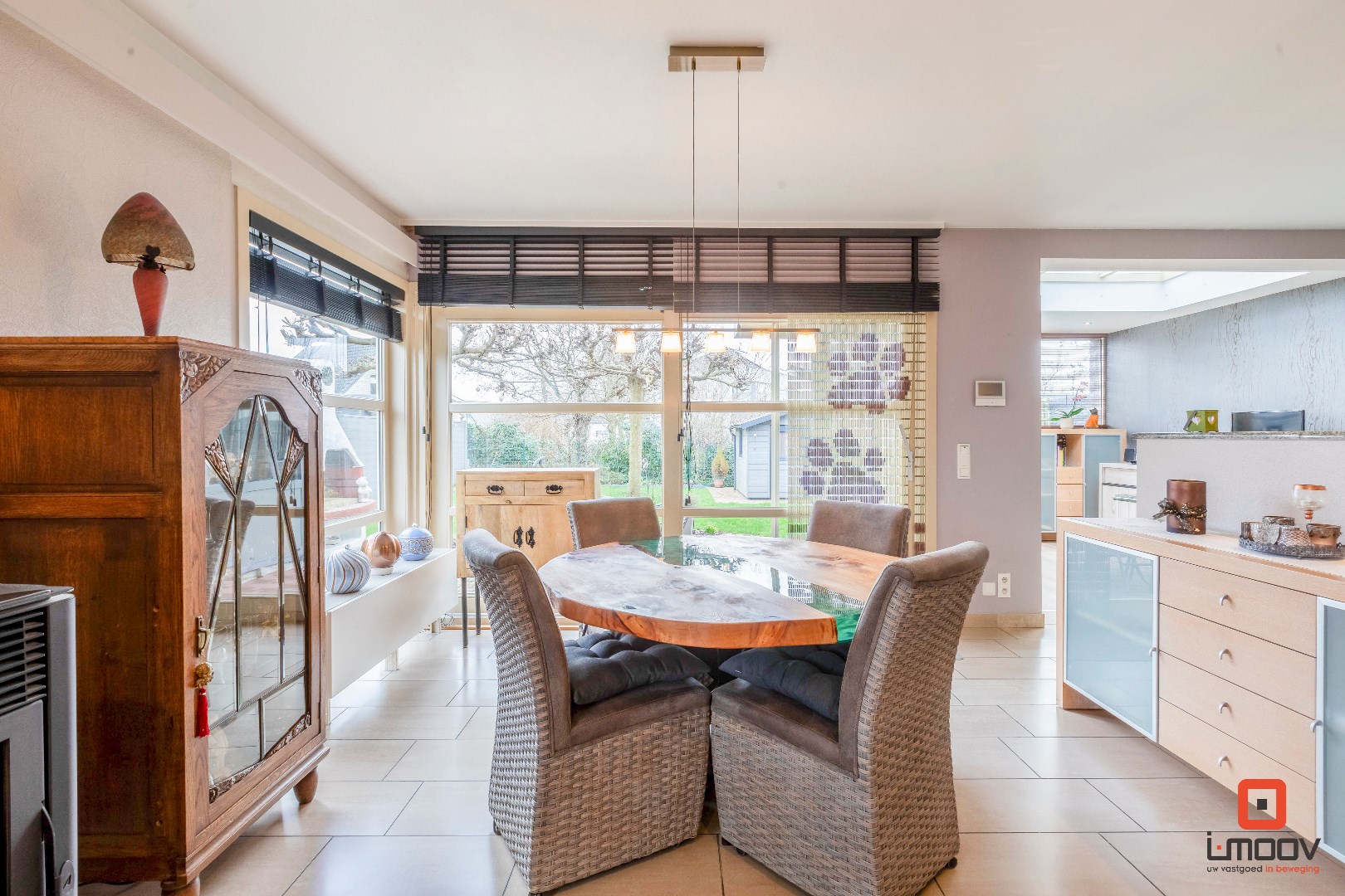 Perfect gelegen gezinswoning met prachtige tuin 