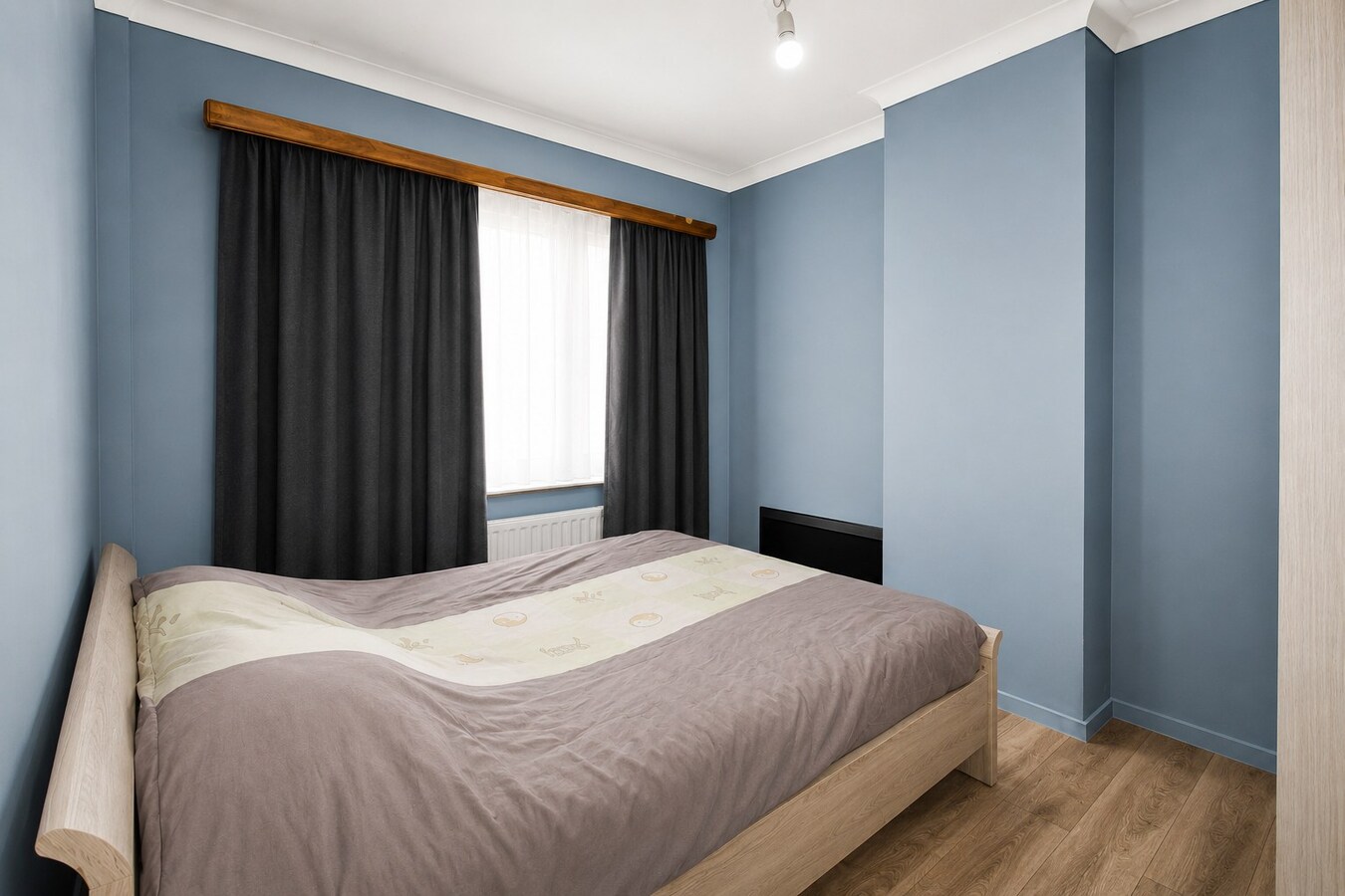 Te koop: Rustig gelegen halfopen bebouwing op uitzonderlijk perceel van 883 m² in Sint-Niklaas 