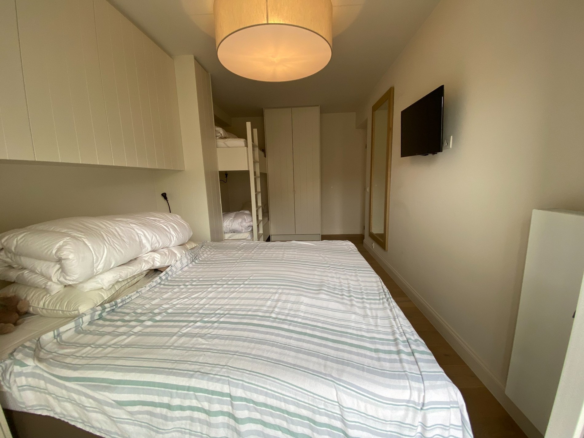 Gemeubeld - Gezellig 2 slaapkamer appartement gelegen in de Van Bunnenlaan te Knokke. 