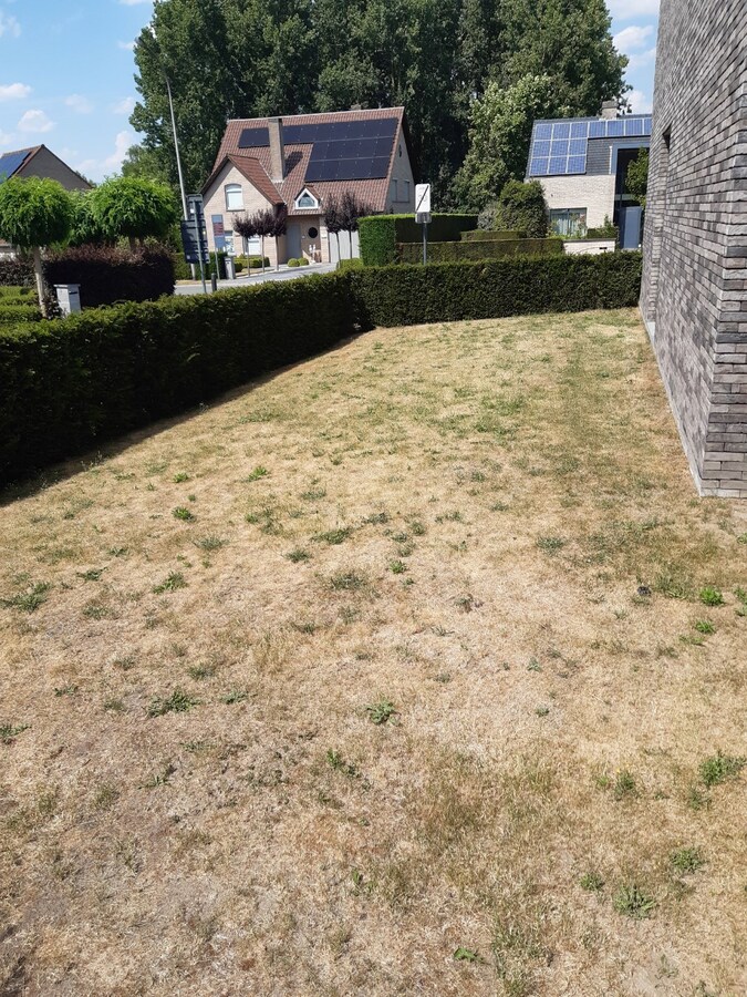Half open (160 m²) met zonnepanelen ! 