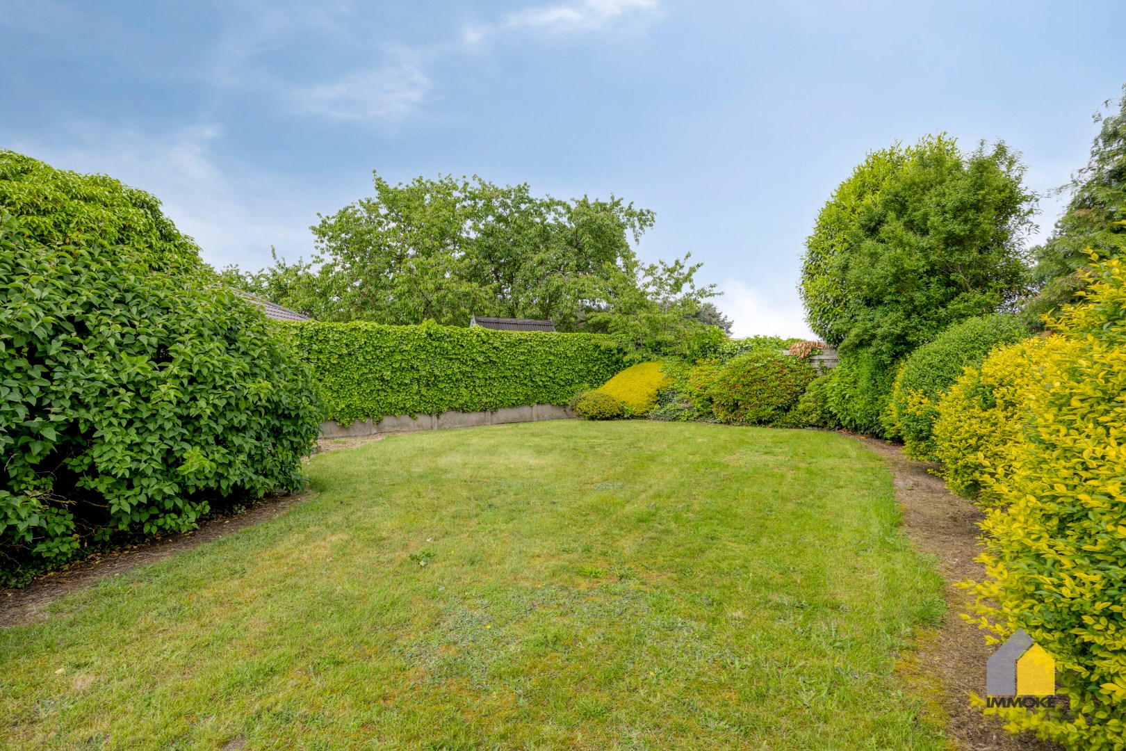 Te renoveren woning met 3 slpks op een perceel van 6 a 44 ca. 