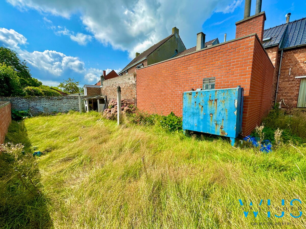 Interessant renovatieproject in hartje Assenede ! 