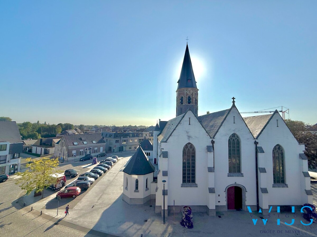 Super gezellig dakappartement met 1 slaapkamer in hartje Assenede ! 