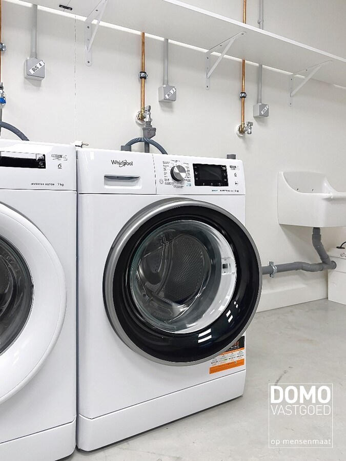 LUXUEUS EN BEMEUBELD 1 SLAAPKAMER APPARTEMENT TE TUILT (KURINGEN) 