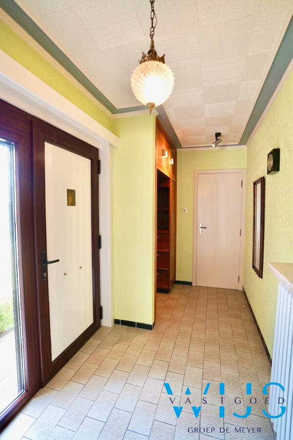 Ruime bungalow op 1000m² met prachtig uitzicht te Boekhoute ! 