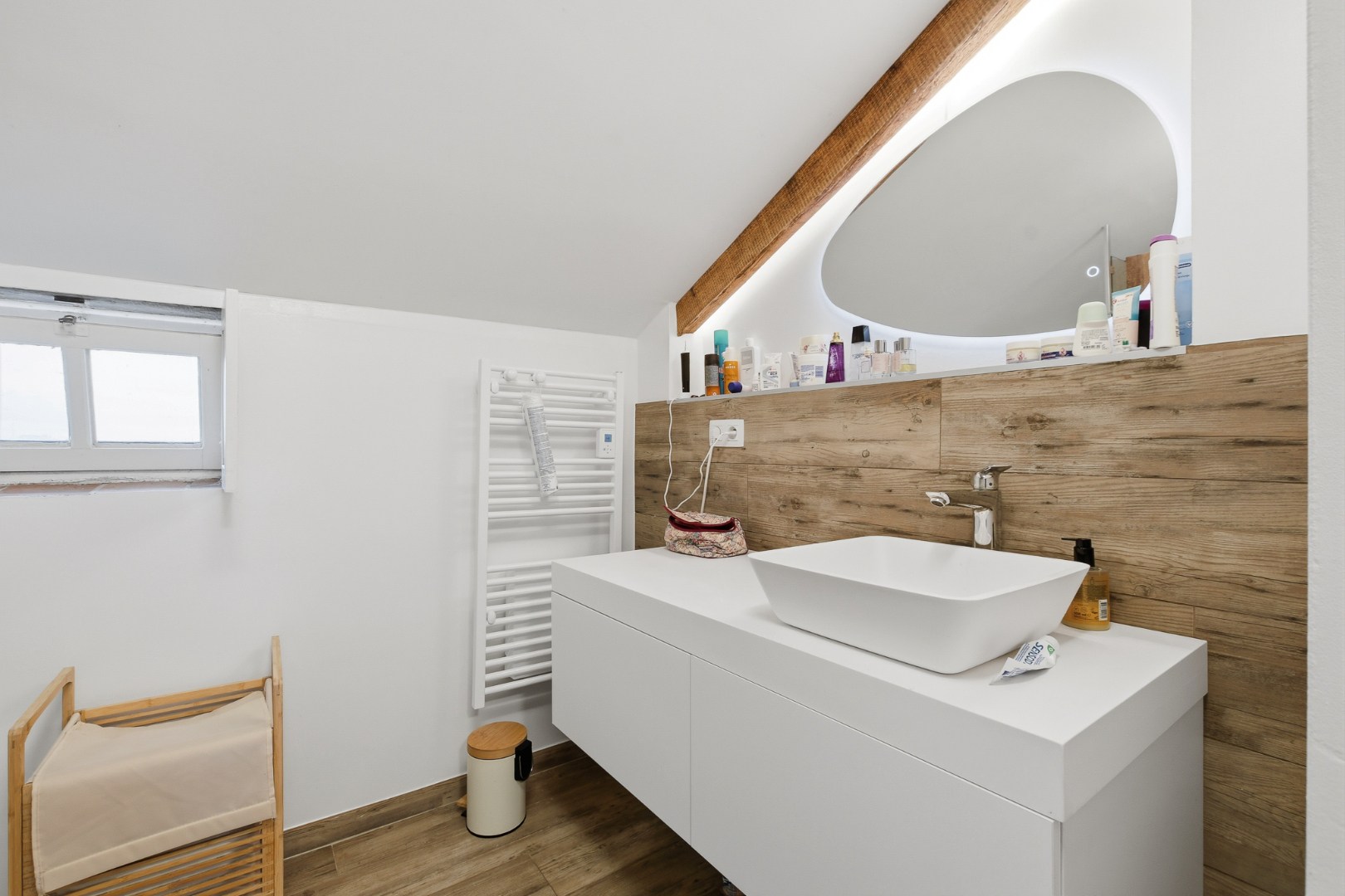 Karaktervolle hoeve met veel ruimte in een landelijke omgeving 