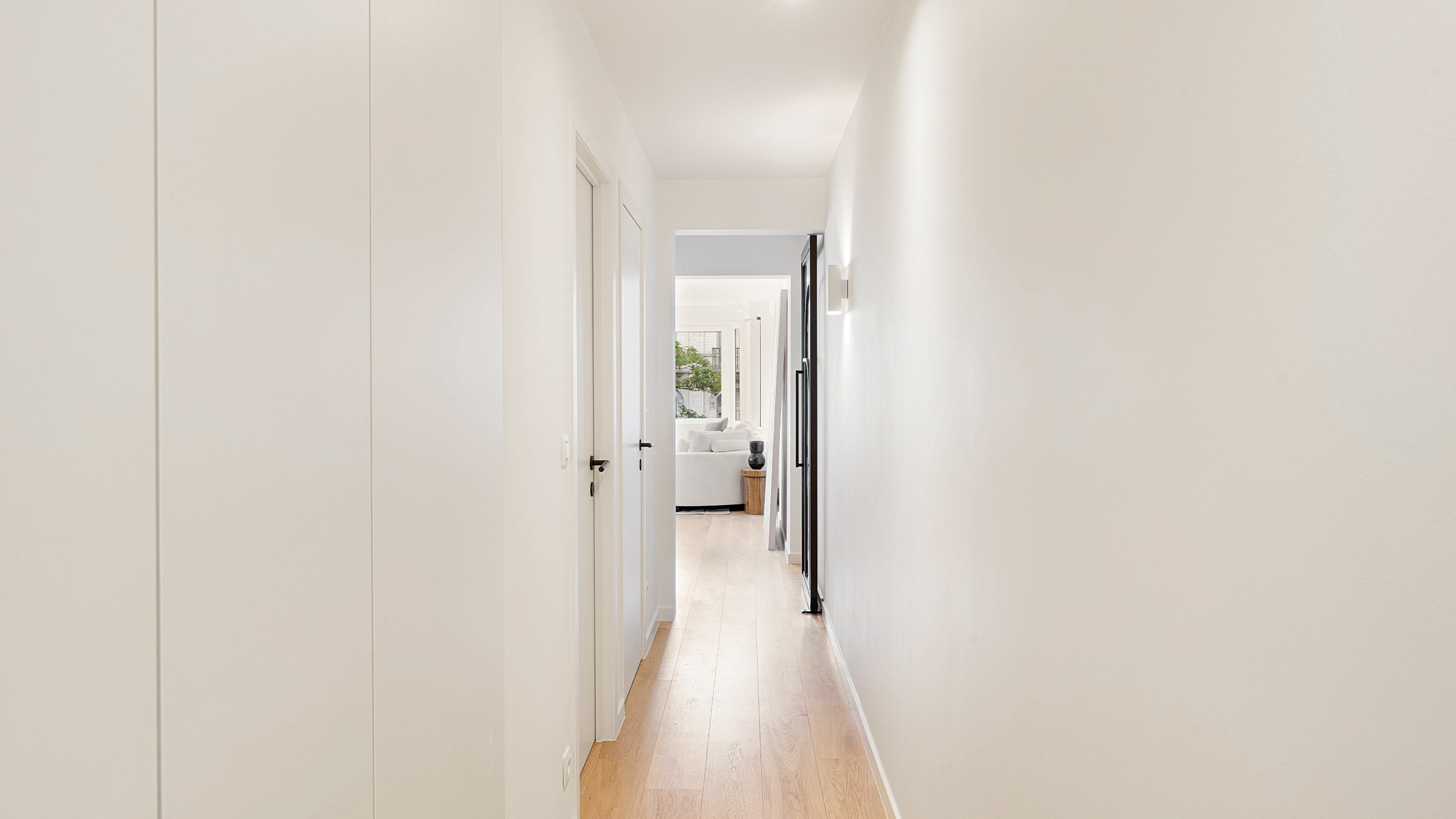Stijlvol gerenoveerd hoekappartement met 3 slaapkamers in hartje Knokke. 