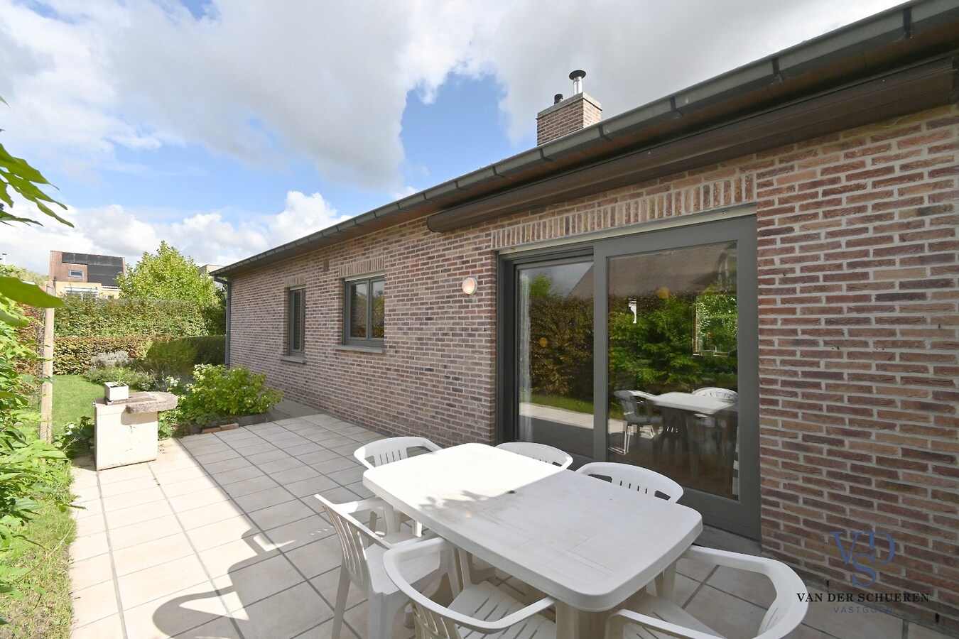 Tijdloze bungalow in een residentiële verkaveling 