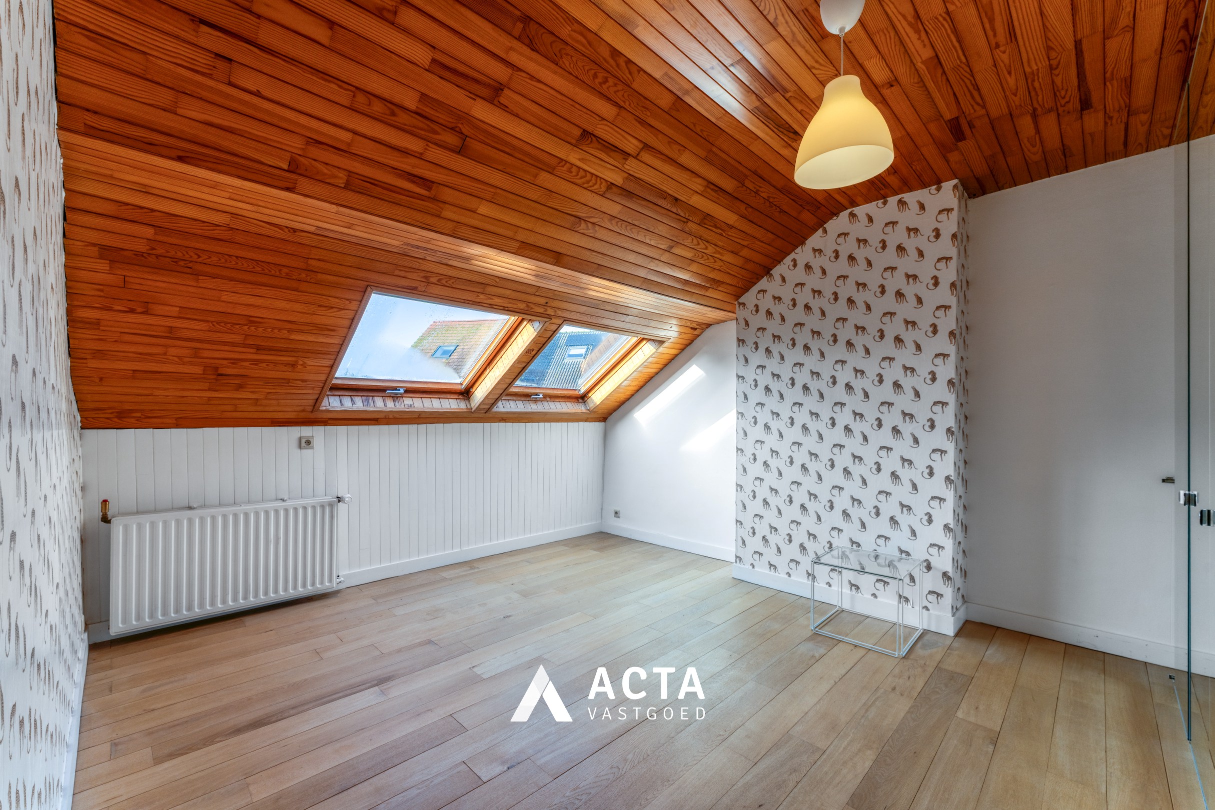 Charmant herenhuis- 3 slpk, praktijk +zonnige tuin 