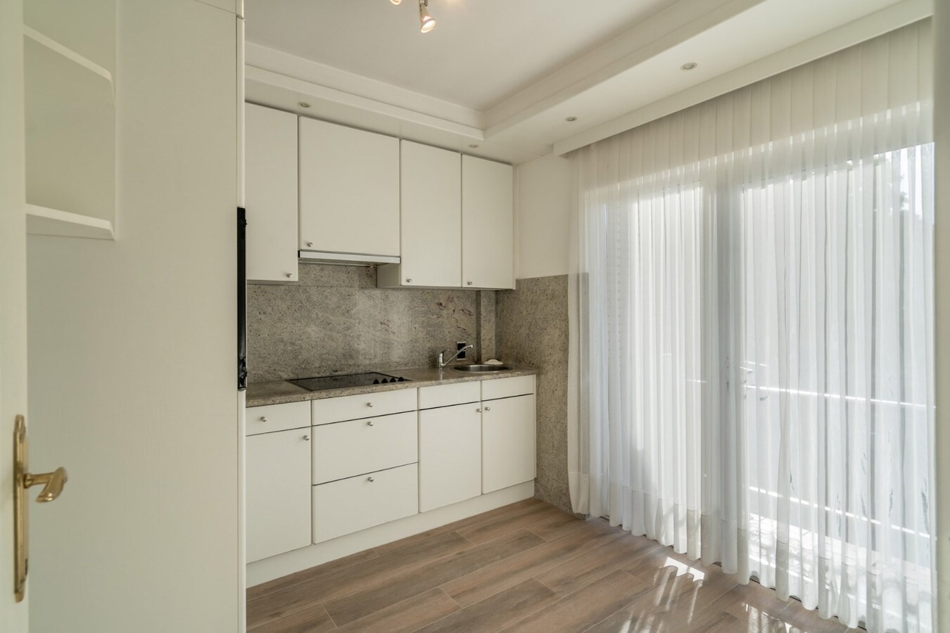 Gerenoveerde woning met 4 slaapkamers en 2 badkamers 