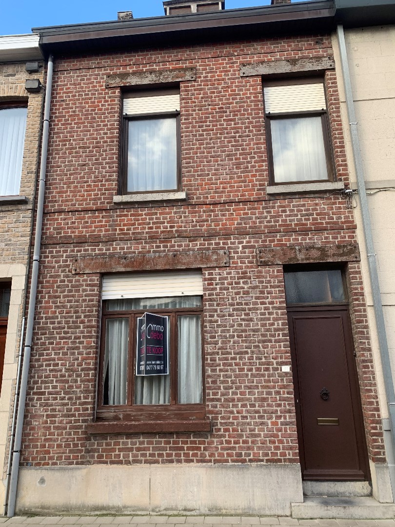 Zwevegem, te renoveren rijwoning met tuin 