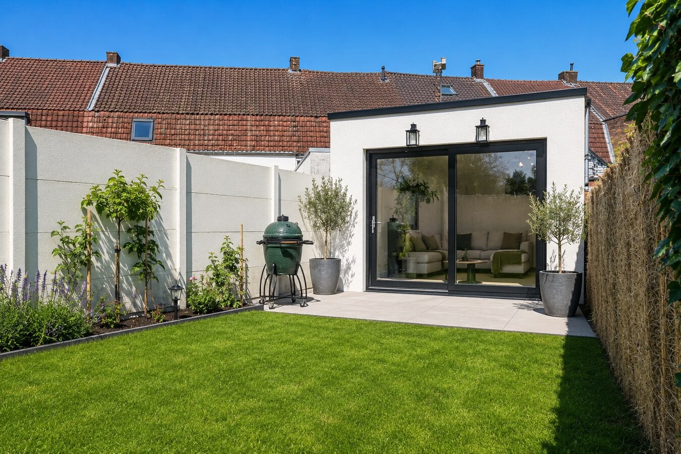 Instapklare woning met uitweg te Kortrijk ! TOPPER ! 