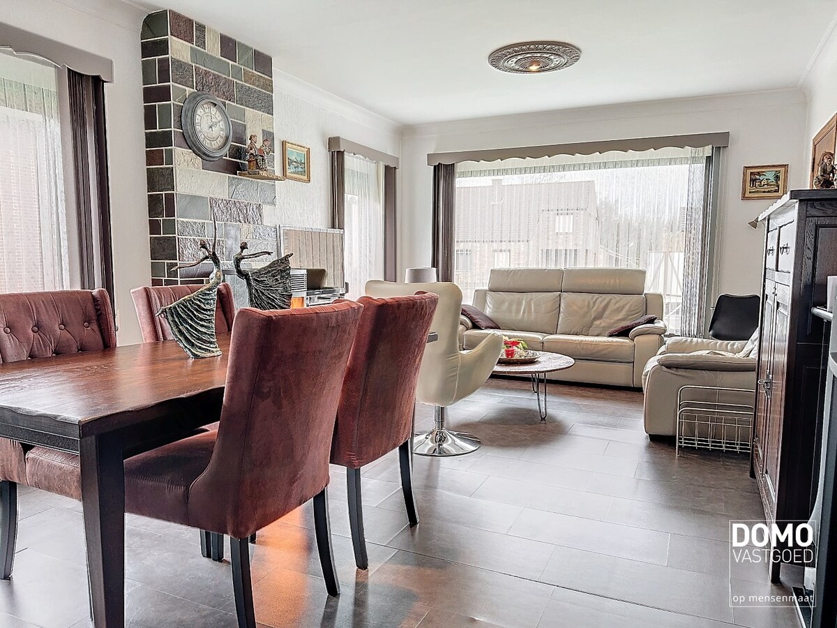 Split-level woning rustig gelegen te Berbroek op een perceel van 10a 