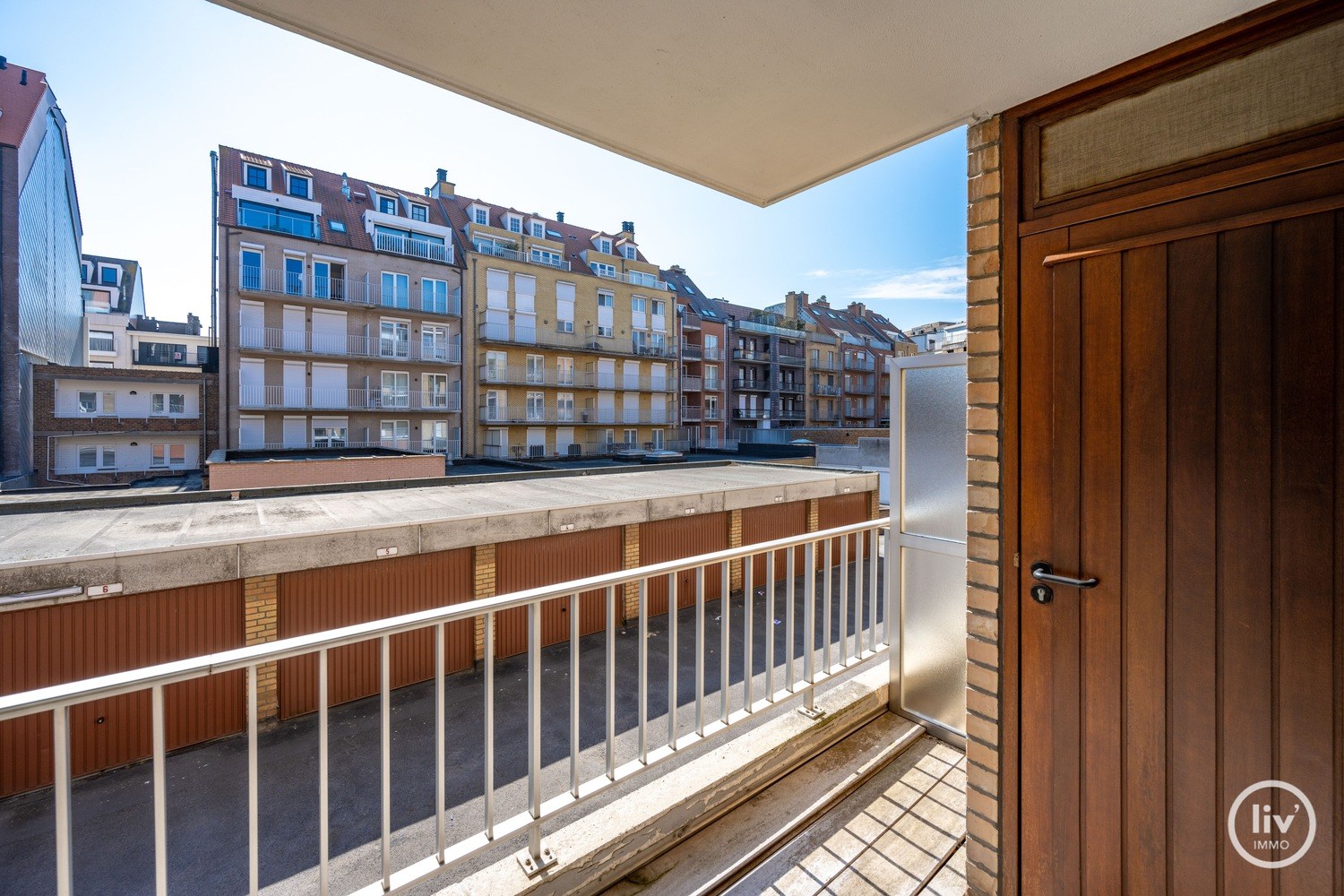 GEMEUBELD - Gezellig, gerenoveerd 2-slaapkamerappartement op een topligging vlakbij de Kustlaan te Knokke. 