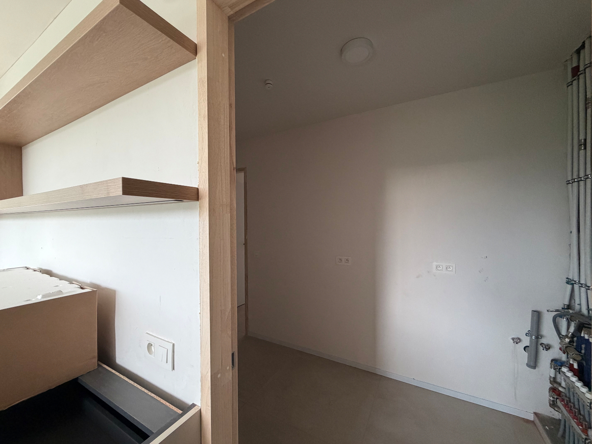 Ruime nieuwbouwwoning met terras en tuin. 