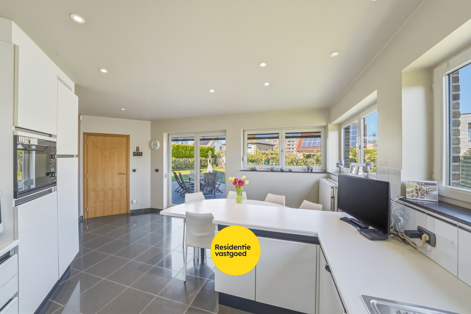 Ruime alleenstaande woning nabij zee en strand! 