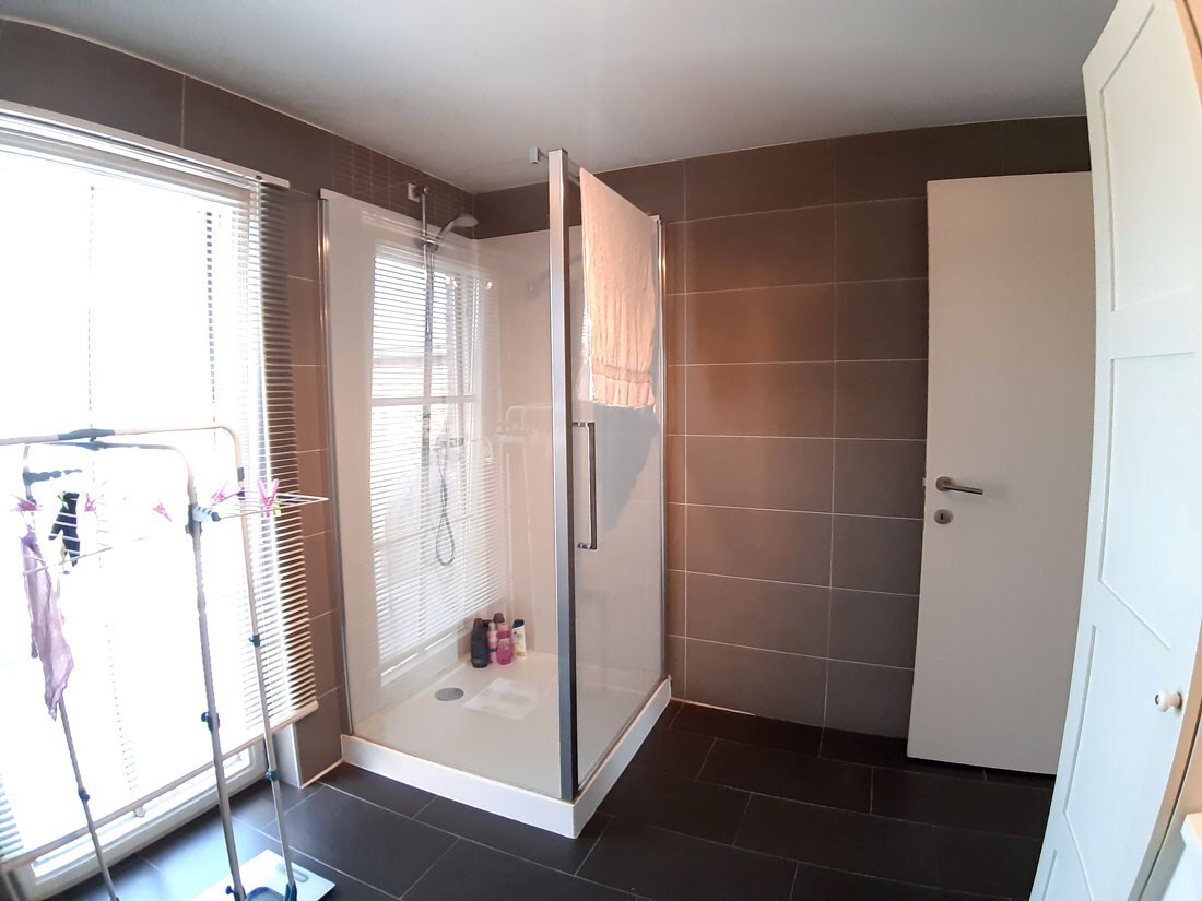 Zeer ruim drie slaapkamer appartement te Lommel 