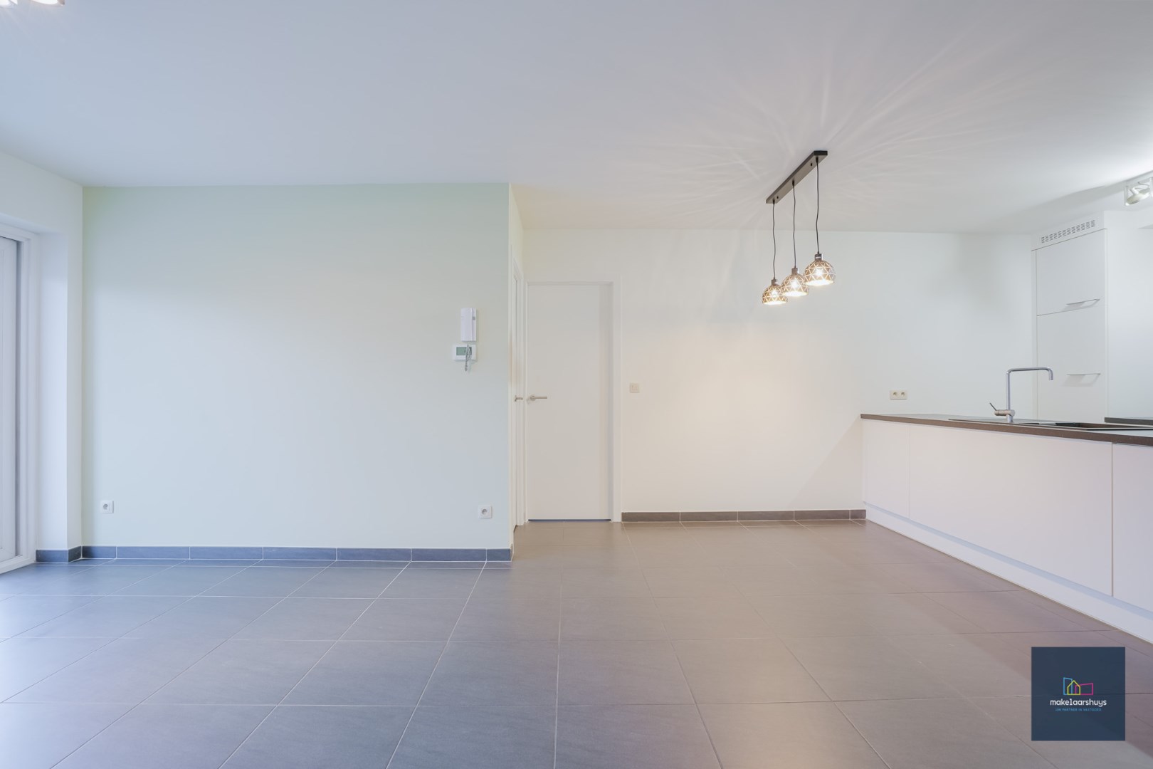 2 slp. app met terras te Mariakerke 