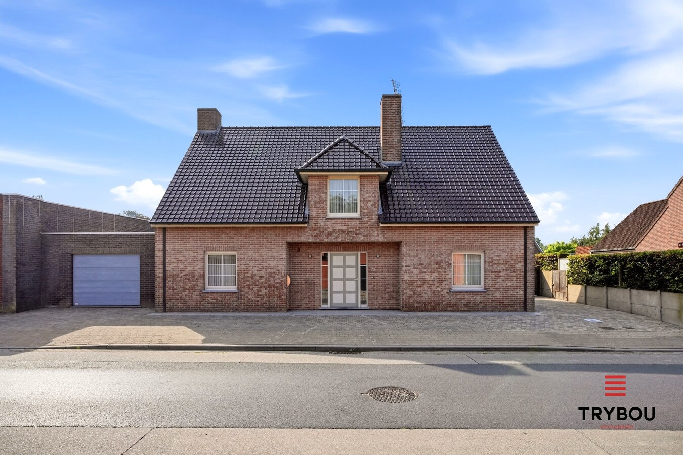 Ruime halfopen woning met 5 slaapkamers te koop in Werken met garage en ruime tuin! 