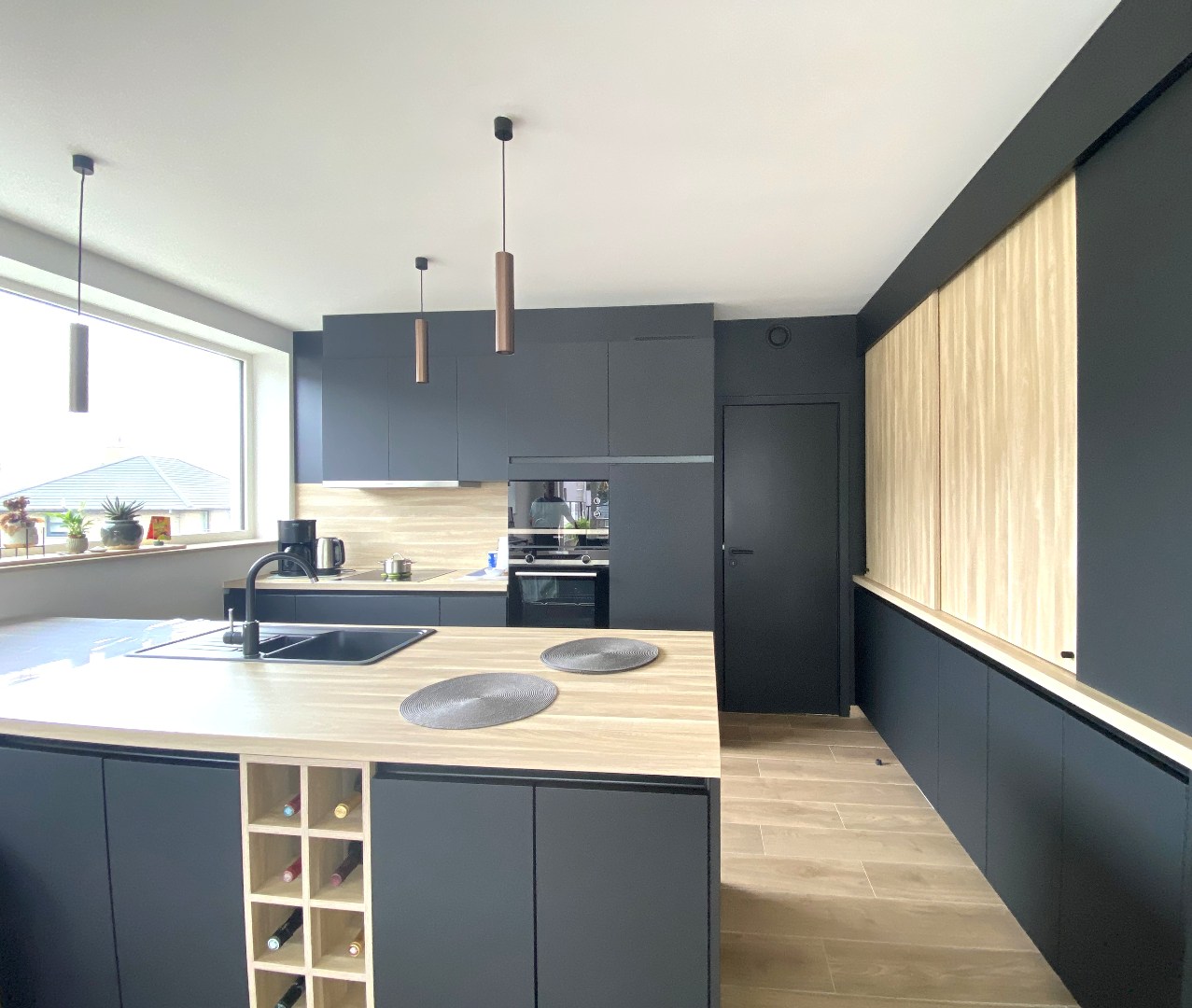 Hedendaags appartement met 2 grote terrassen op centrale ligging! 