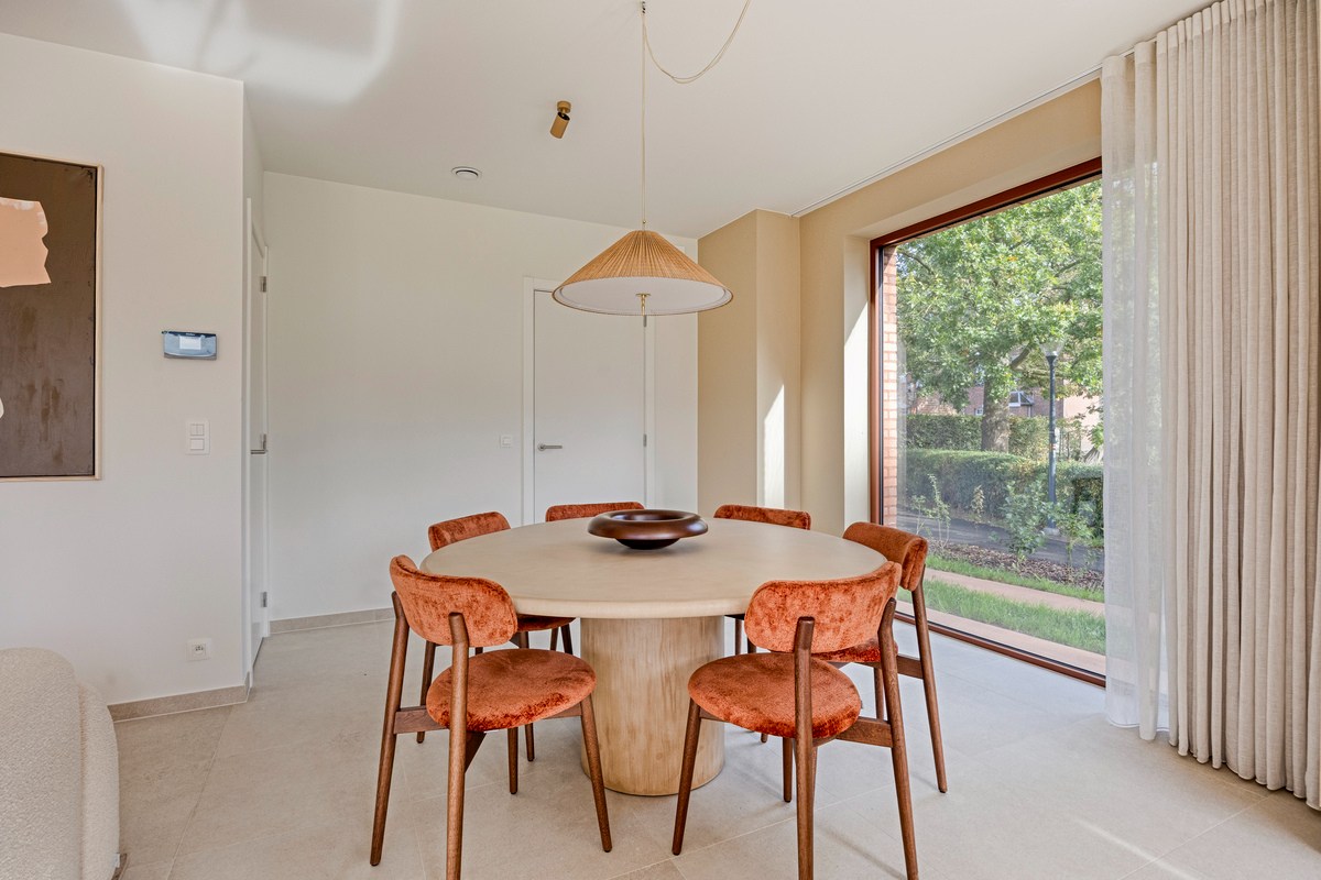 Nieuwbouw open bebouwing met 5 slaapkamers 