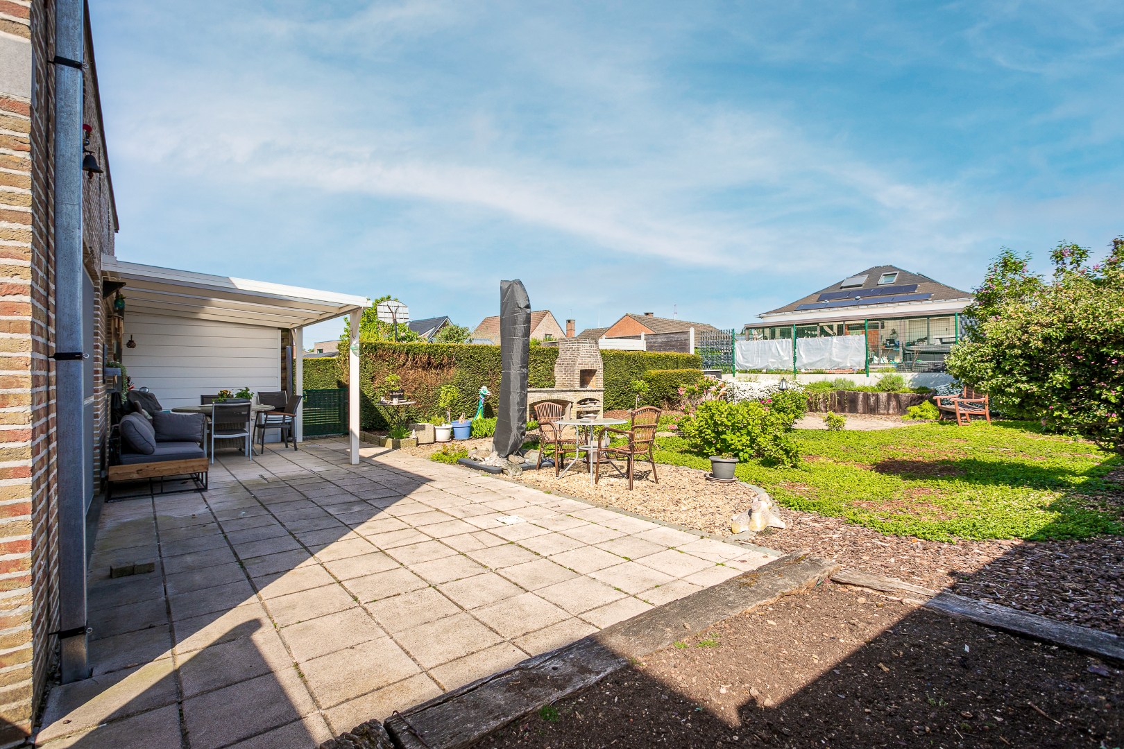 Instapklare gezinswoning met 3 slpk. en ruime tuin 