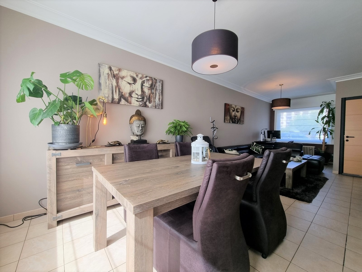 Leuke gezinswoning met 4 slaapkamers, tuin &amp; garage - Zeebrugge 