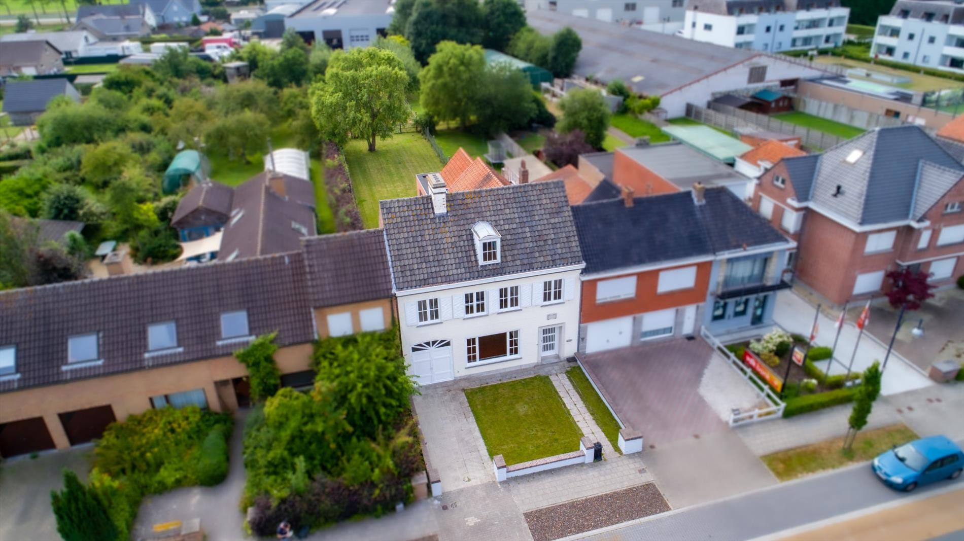 Statige herenwoning op 1.070m² te Maldegem Kleit 