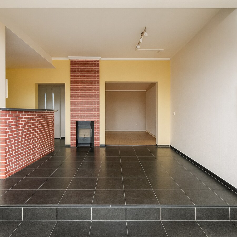 Uniek handelshuis met voormalig café en twee duplexappartementen te koop op toplocatie in het hart van Sint-Niklaas! 