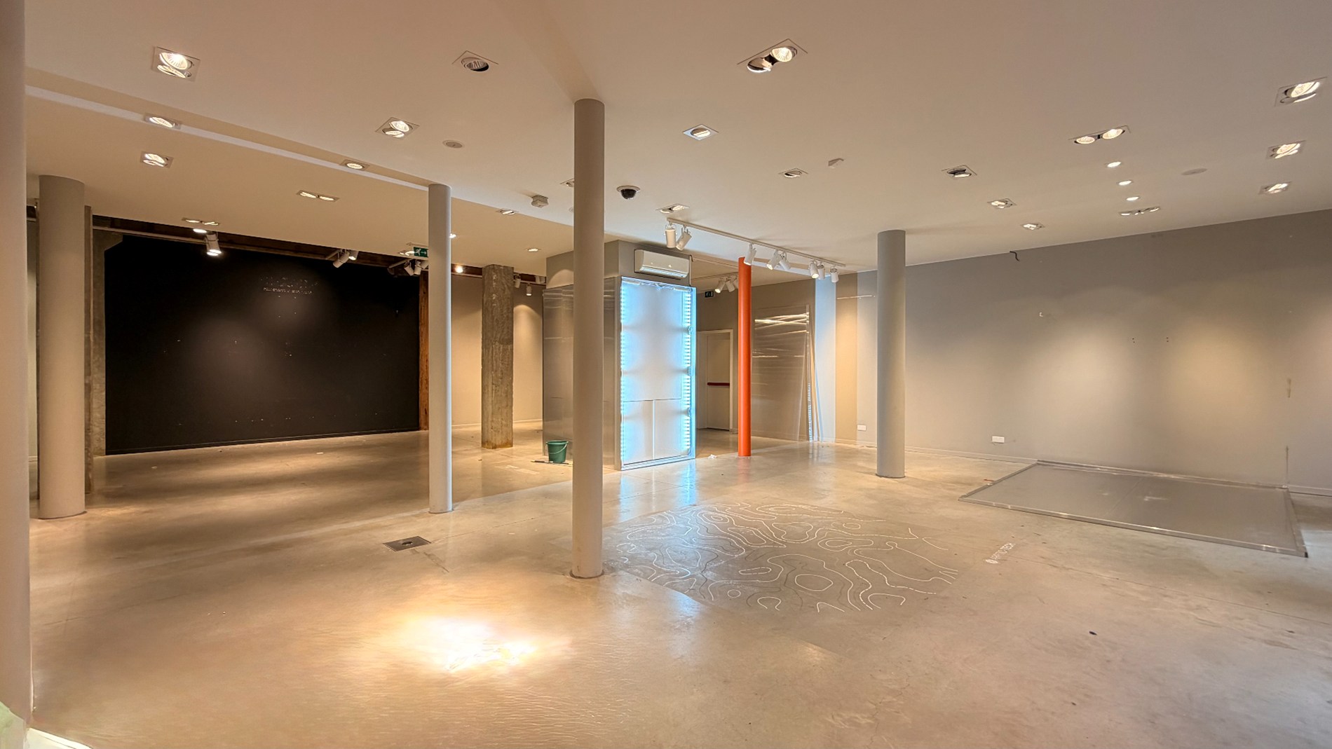 Showroom (B2B) of kantoorruimte te huur aan 't Eilandje in Antwerpen