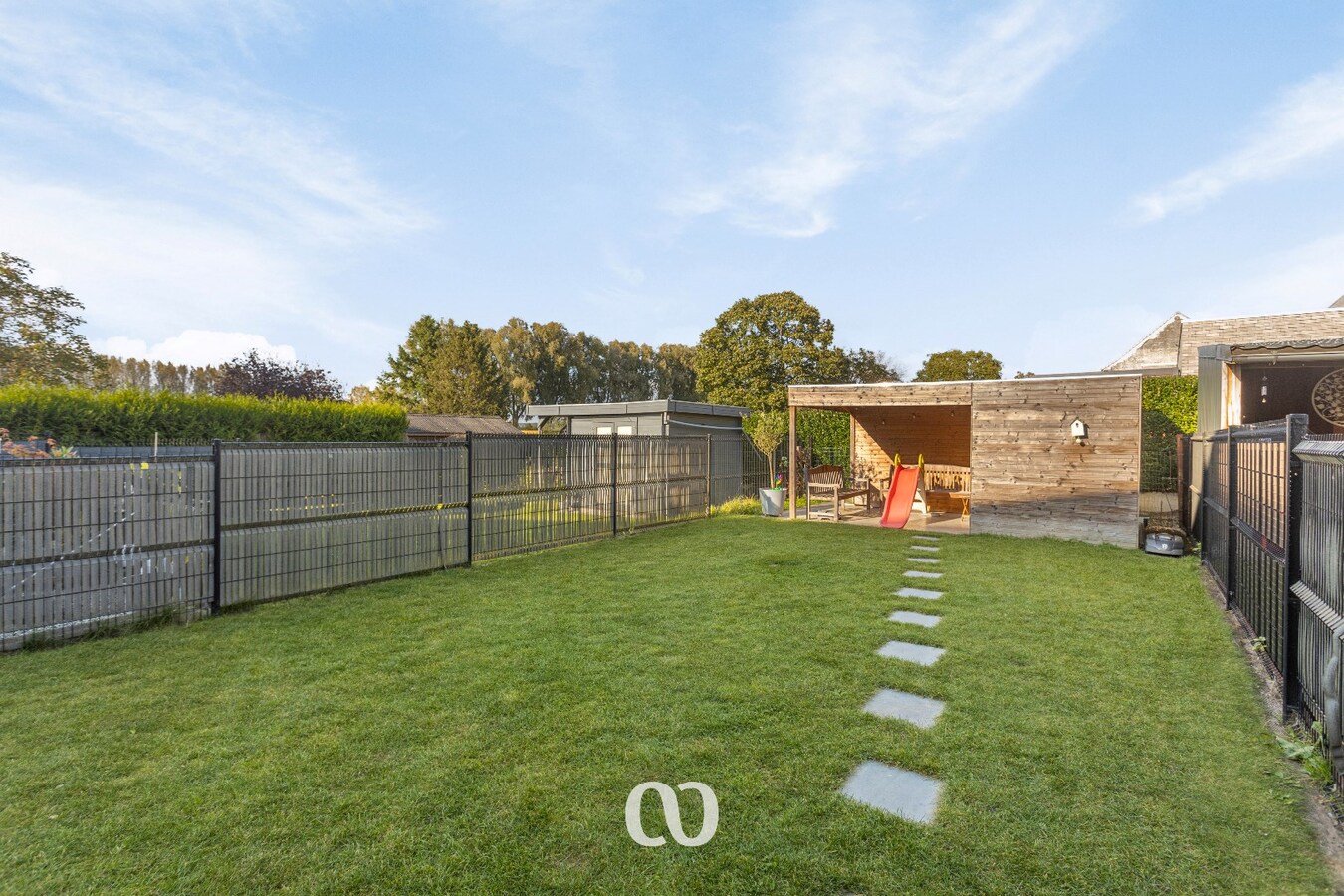 Recent gebouwde woning op rustige locatie 