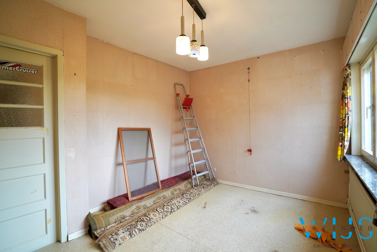 Unieke te renoveren woning op uitzonderlijke eigendom in Drongen! 