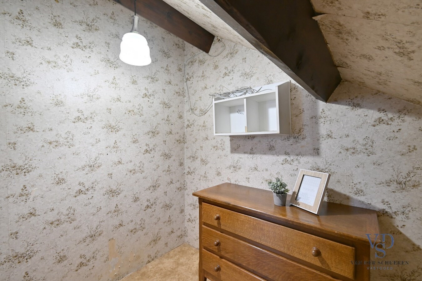 Eigendom met mogelijkheden op  meer dan 1500 m² 