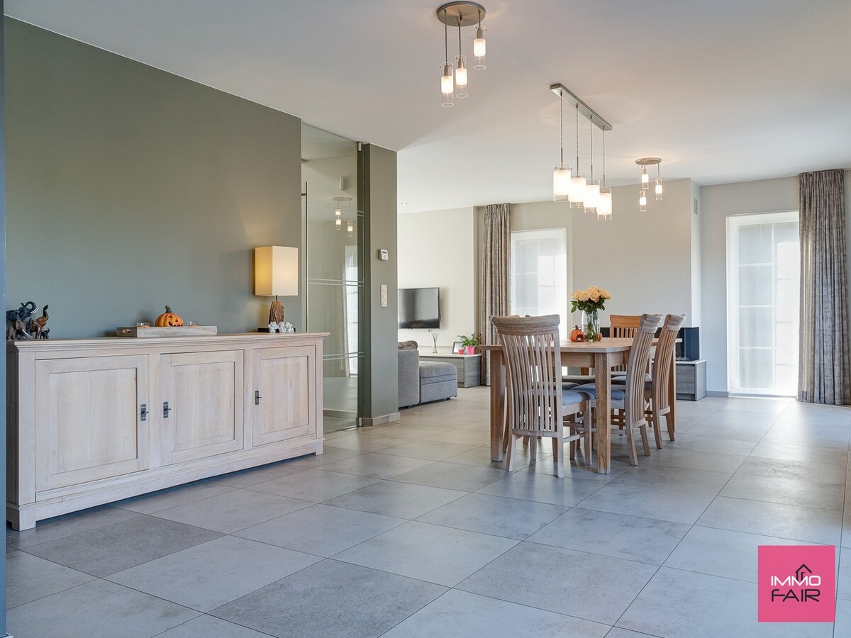 Luxueuze, energiezuinige woning in residentiële woonwijk 