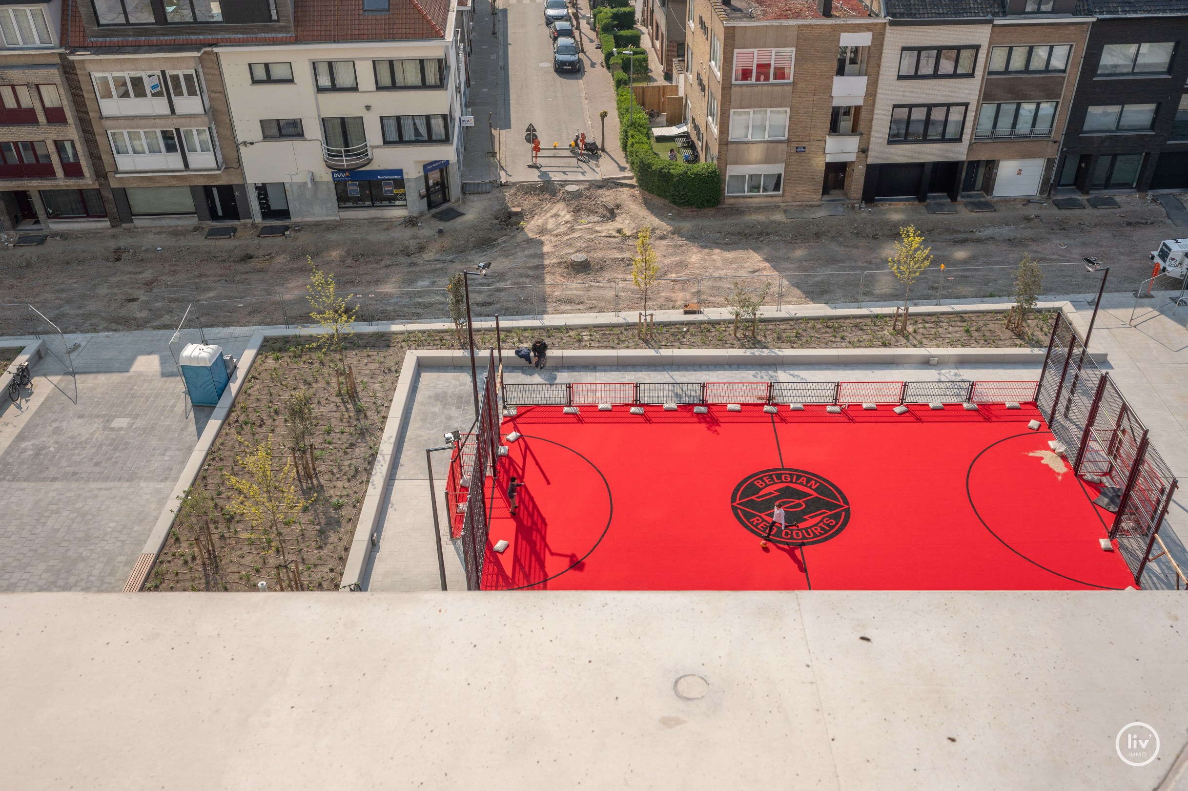 Unieke herverkoop in het Project hoost te Centrum Heist op wandelafstand van de Zeedijk genietend van zijdelings-zeezicht! 