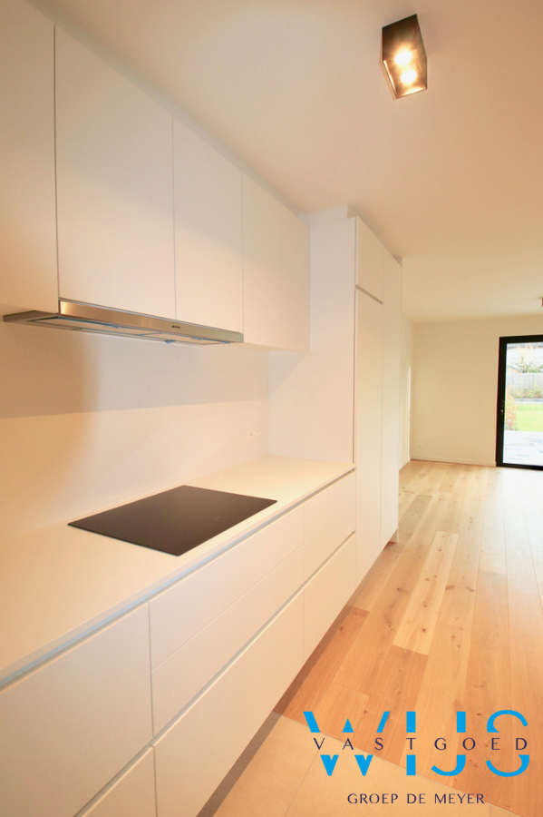 Zeer aangenaam gelijkvloers appartement met tuin te Belzele ! 