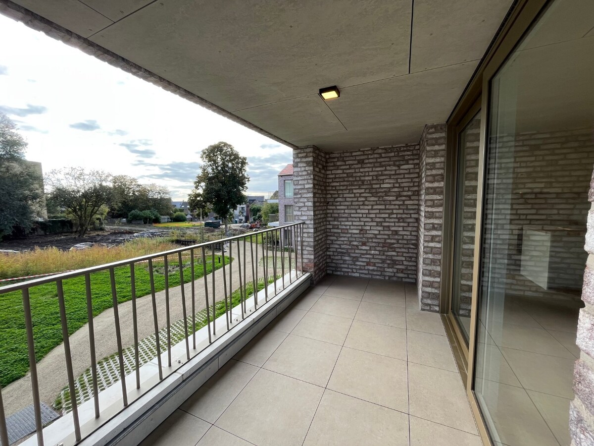 Recent appartement met zicht op het Egmontpark. 