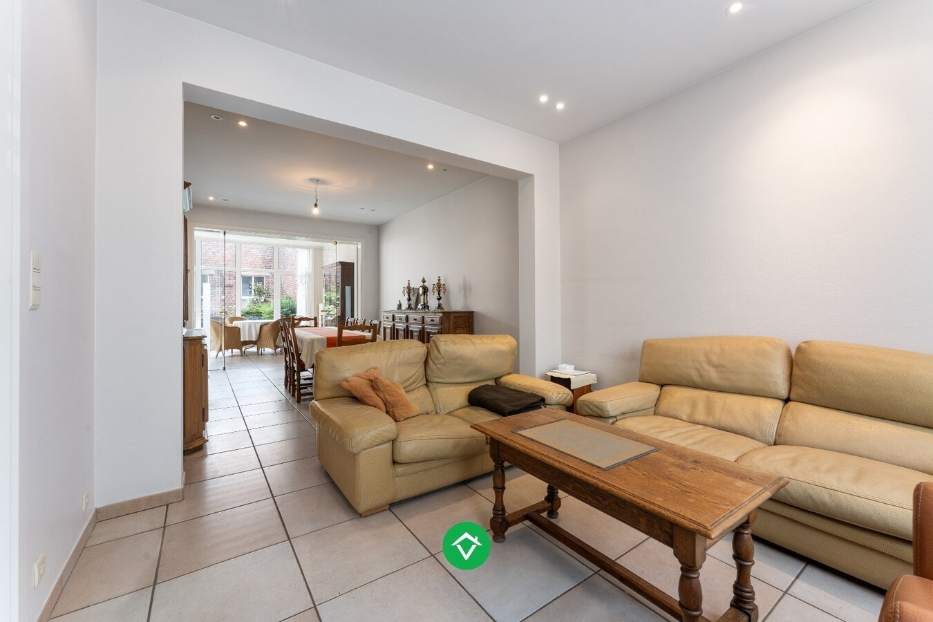 Ruime woning met 7 slaapkamers en loods (320m²) in centrum Roeselare 