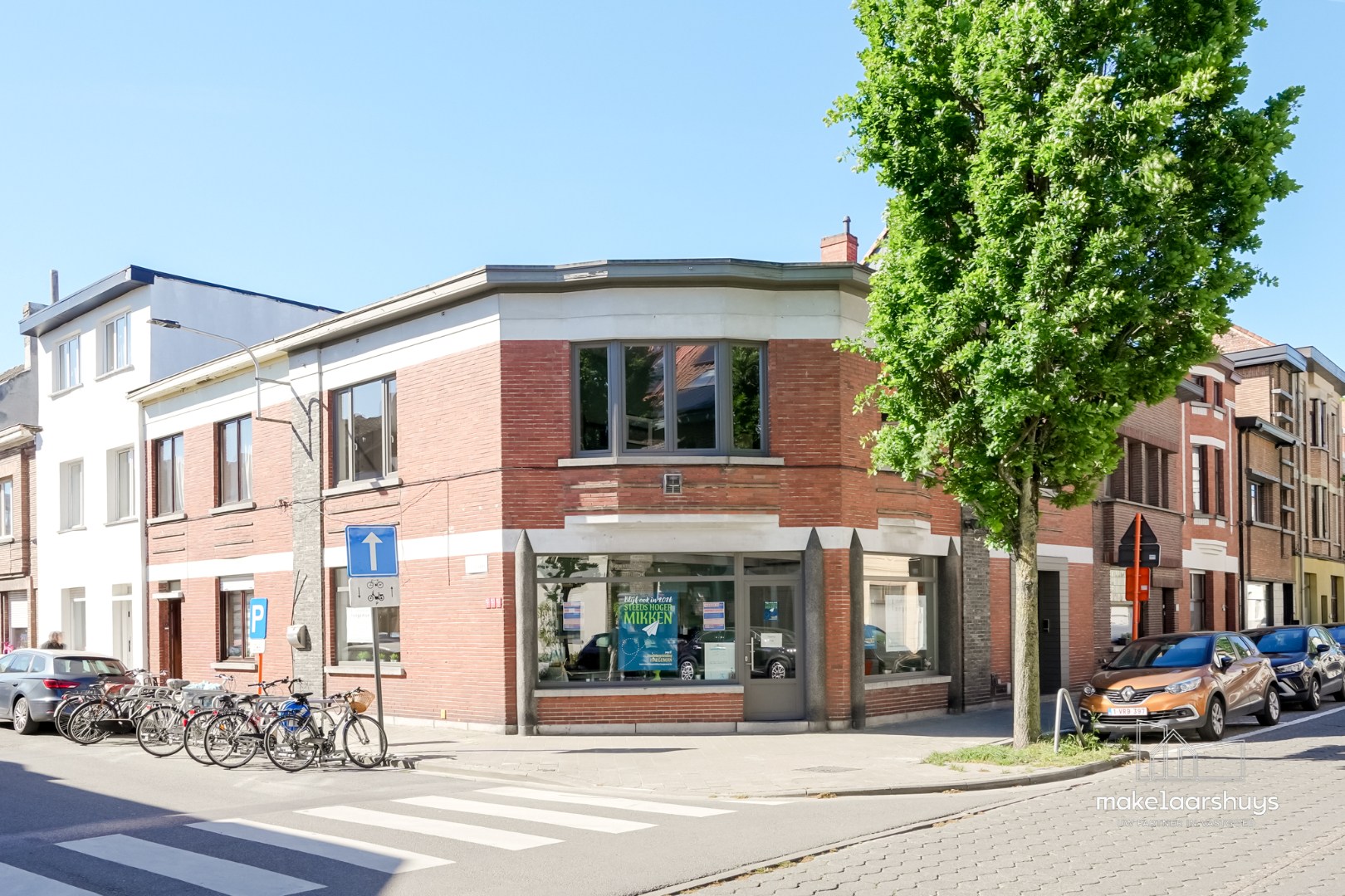 Handelshuis met woonst te Gentbrugge 