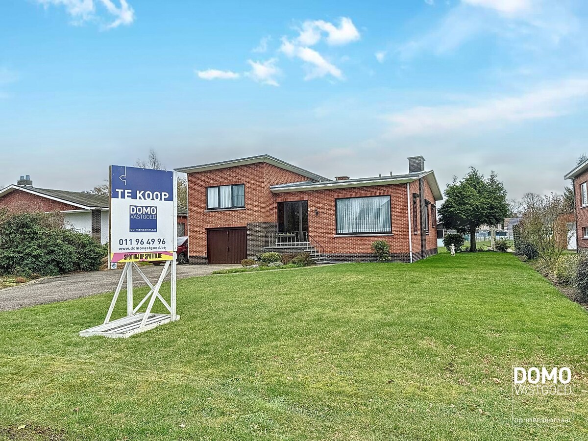 Split-level woning rustig gelegen te Berbroek op een perceel van 10a 